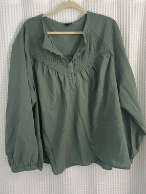 Torrid Blouse size 4X
